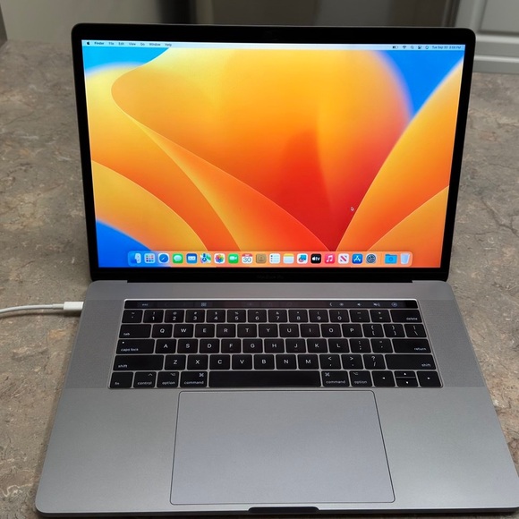 Apple MacBook Pro - Gray - Picture 1 of 6